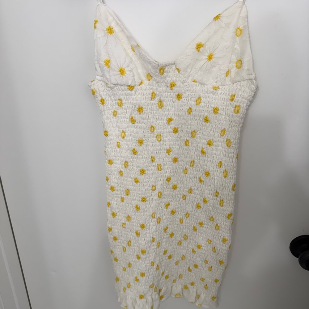 Princess Polly White Dress with Yellow Floral Pattern NEVER WORN